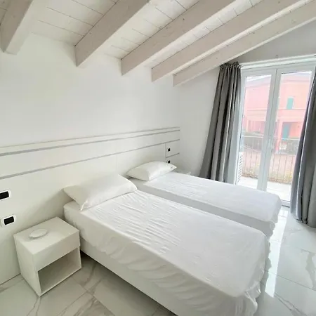 Superior Apt Lake Como Colico